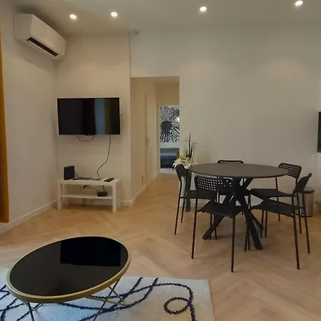 Apartment Lovely Heart Of